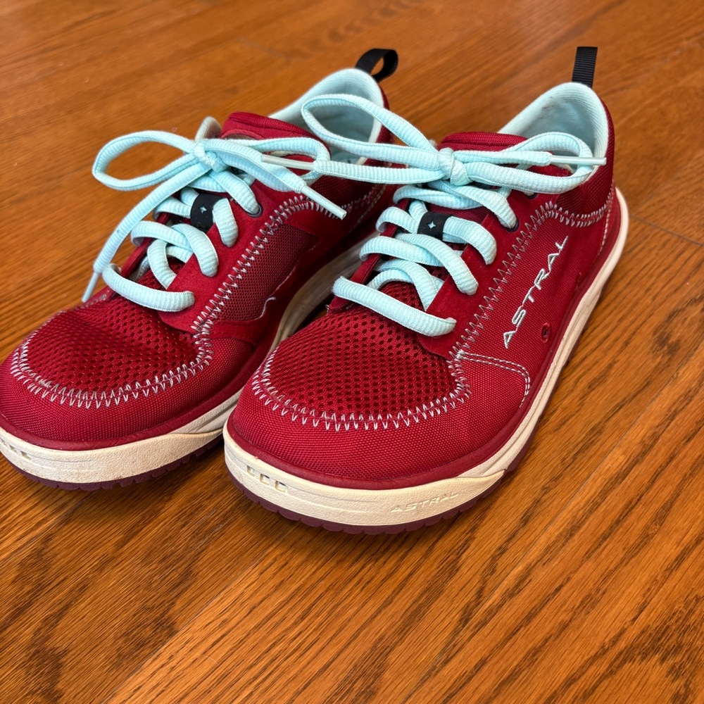 Astral Women's red Sneakers with Light Blue Laces